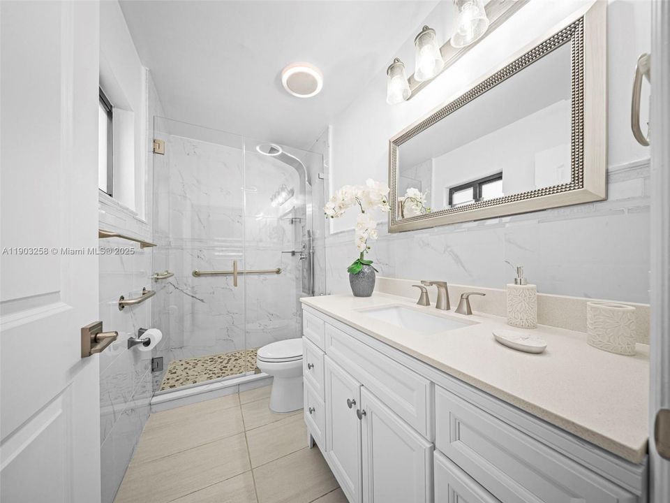 For Rent: $1,400 (1 beds, 1 baths, 450 Square Feet)