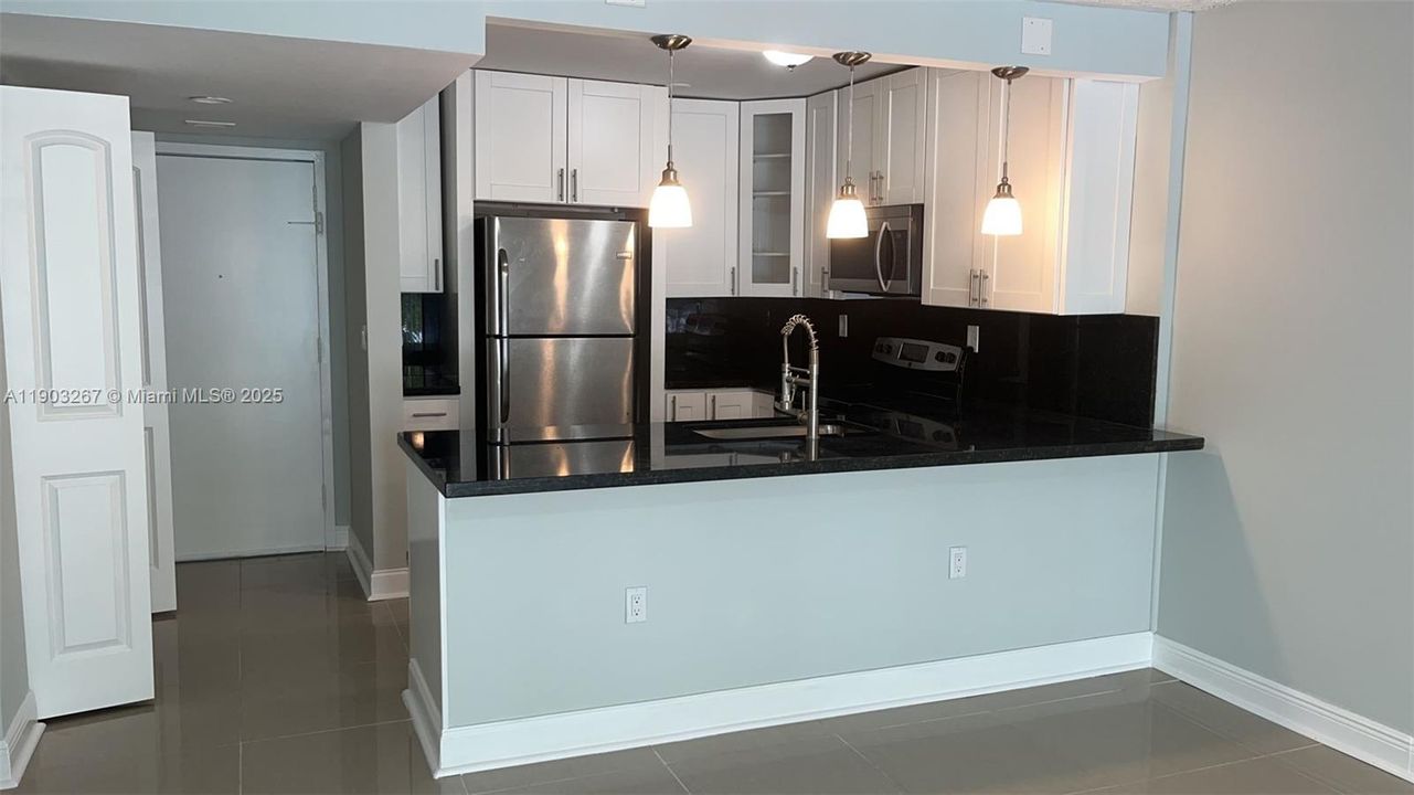 For Sale: $190,000 (2 beds, 2 baths, 1175 Square Feet)