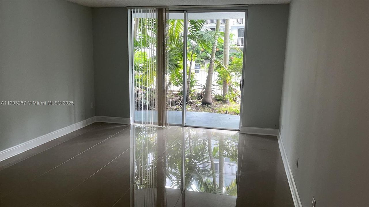 For Sale: $190,000 (2 beds, 2 baths, 1175 Square Feet)