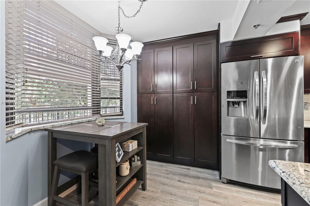 Active With Contract: $2,500 (2 beds, 2 baths, 1207 Square Feet)
