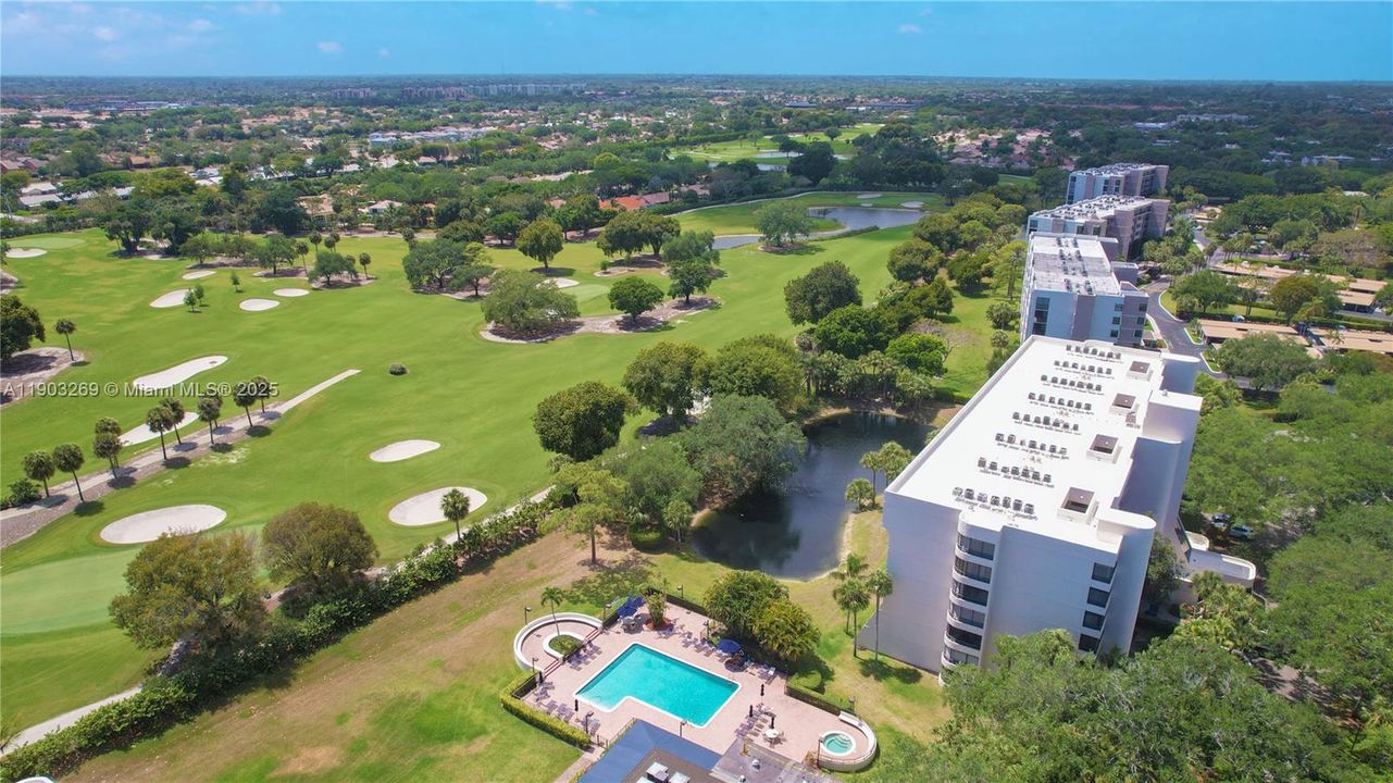 Active With Contract: $2,500 (2 beds, 2 baths, 1207 Square Feet)