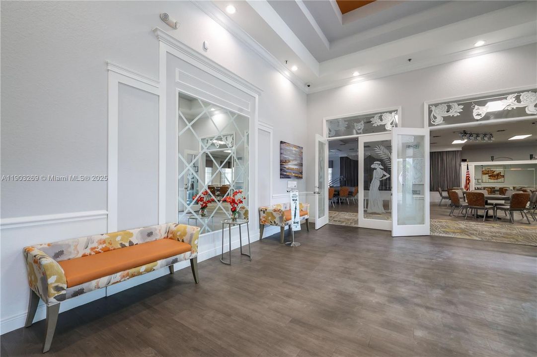 Active With Contract: $2,500 (2 beds, 2 baths, 1207 Square Feet)