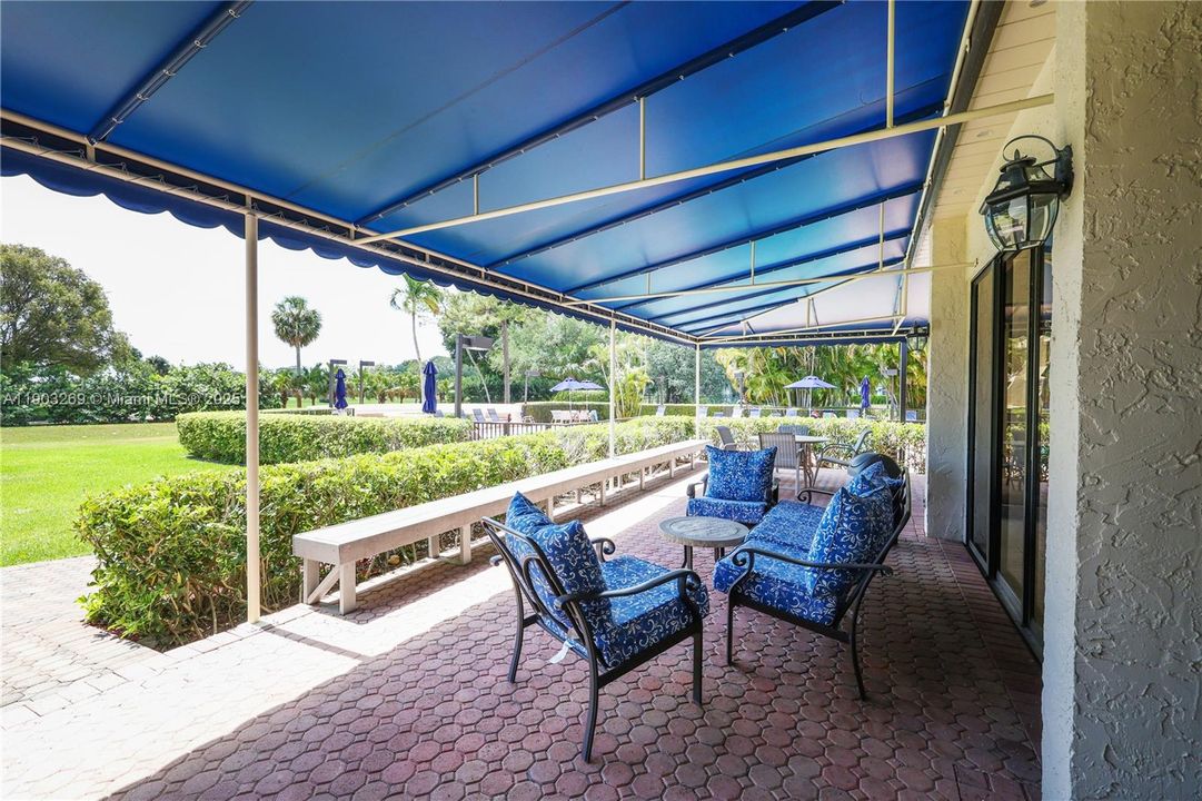 Active With Contract: $2,500 (2 beds, 2 baths, 1207 Square Feet)