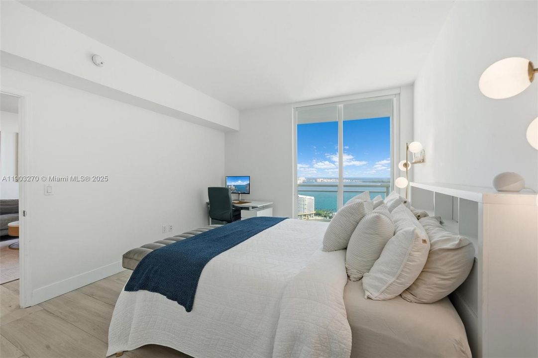 Recently Rented: $5,500 (2 beds, 2 baths, 1120 Square Feet)