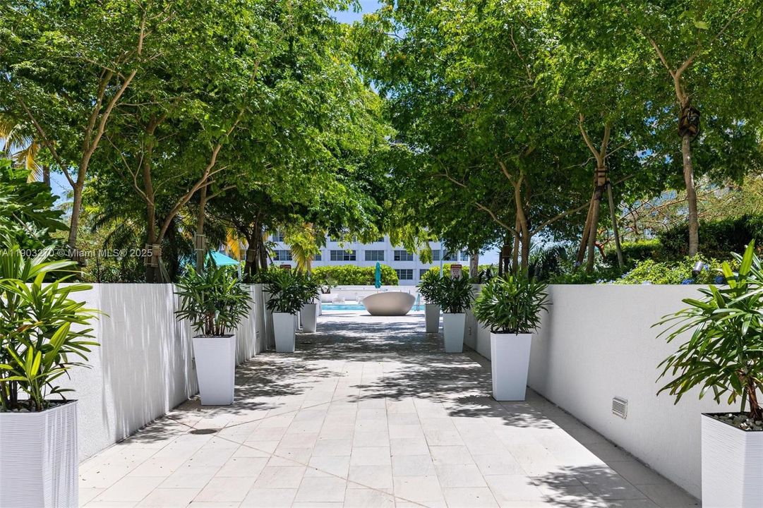 Recently Rented: $5,500 (2 beds, 2 baths, 1120 Square Feet)