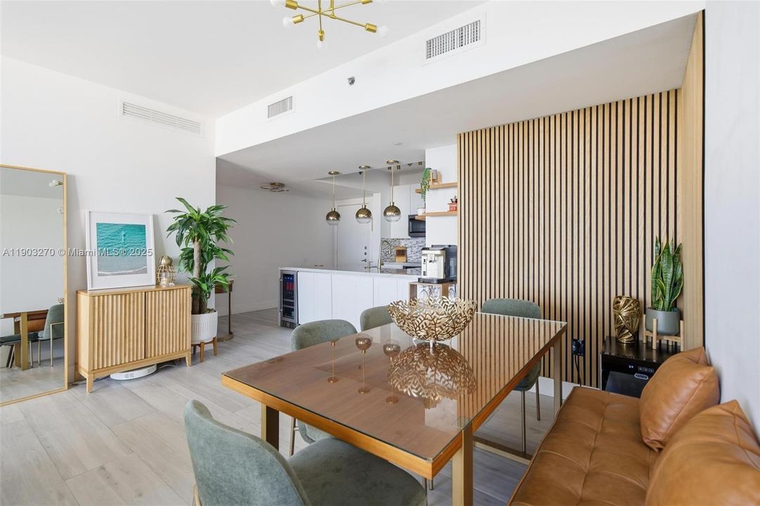 Recently Rented: $5,500 (2 beds, 2 baths, 1120 Square Feet)