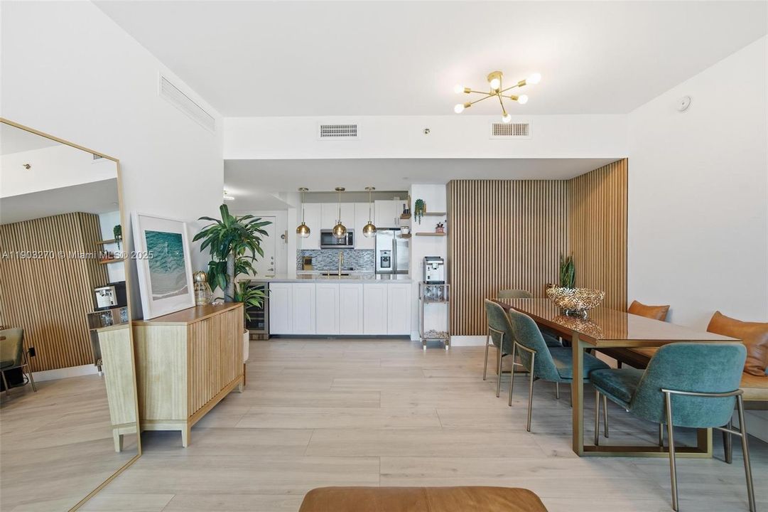 Recently Rented: $5,500 (2 beds, 2 baths, 1120 Square Feet)