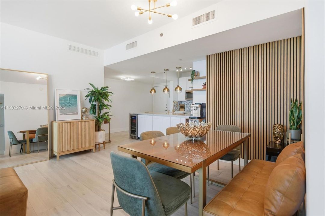 Recently Rented: $5,500 (2 beds, 2 baths, 1120 Square Feet)