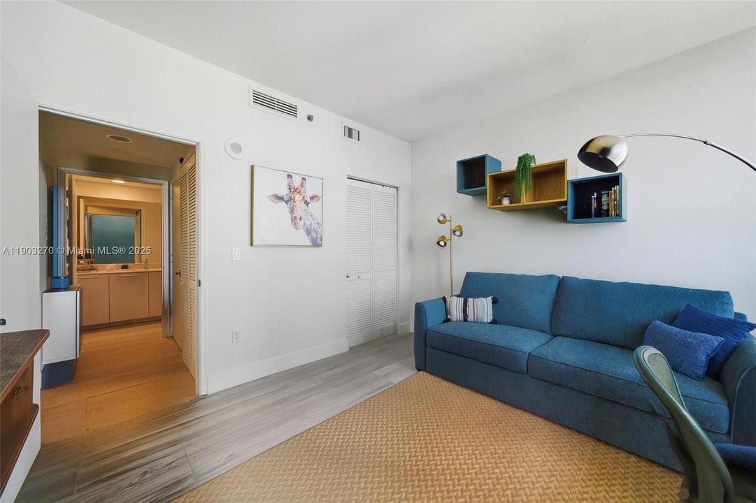 Recently Rented: $5,500 (2 beds, 2 baths, 1120 Square Feet)