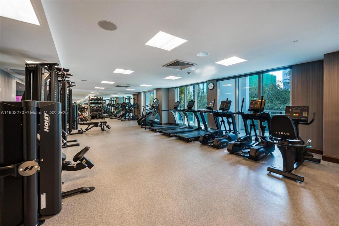 Recently Rented: $5,500 (2 beds, 2 baths, 1120 Square Feet)