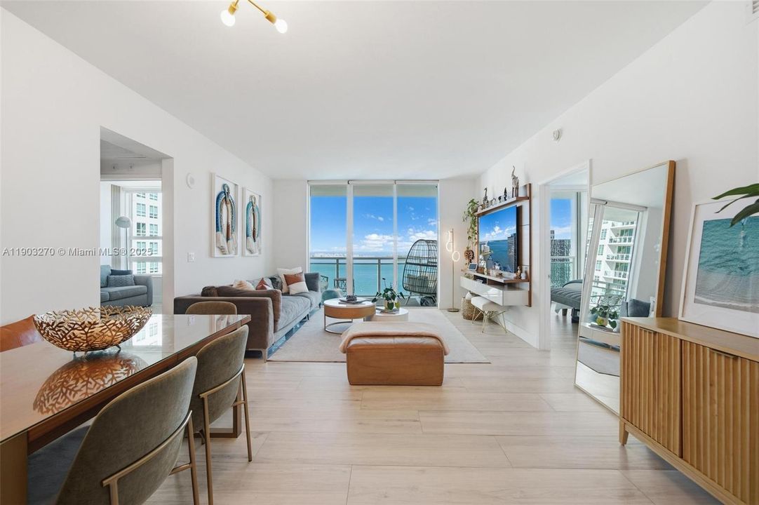 Recently Rented: $5,500 (2 beds, 2 baths, 1120 Square Feet)