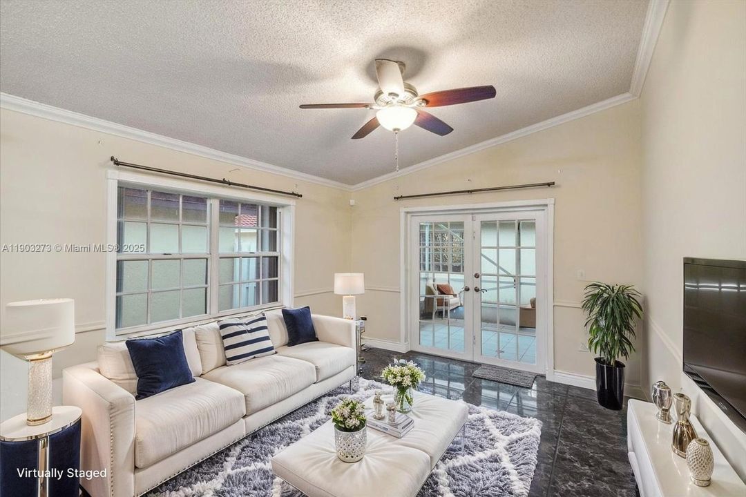 For Sale: $580,000 (4 beds, 2 baths, 1510 Square Feet)