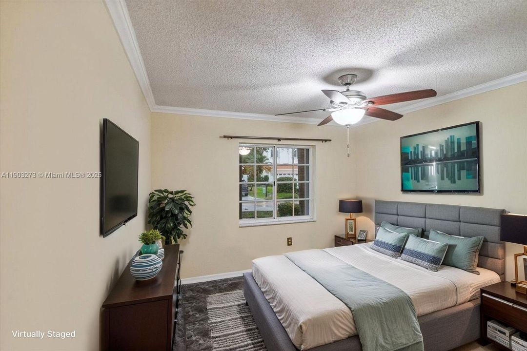 For Sale: $580,000 (4 beds, 2 baths, 1510 Square Feet)