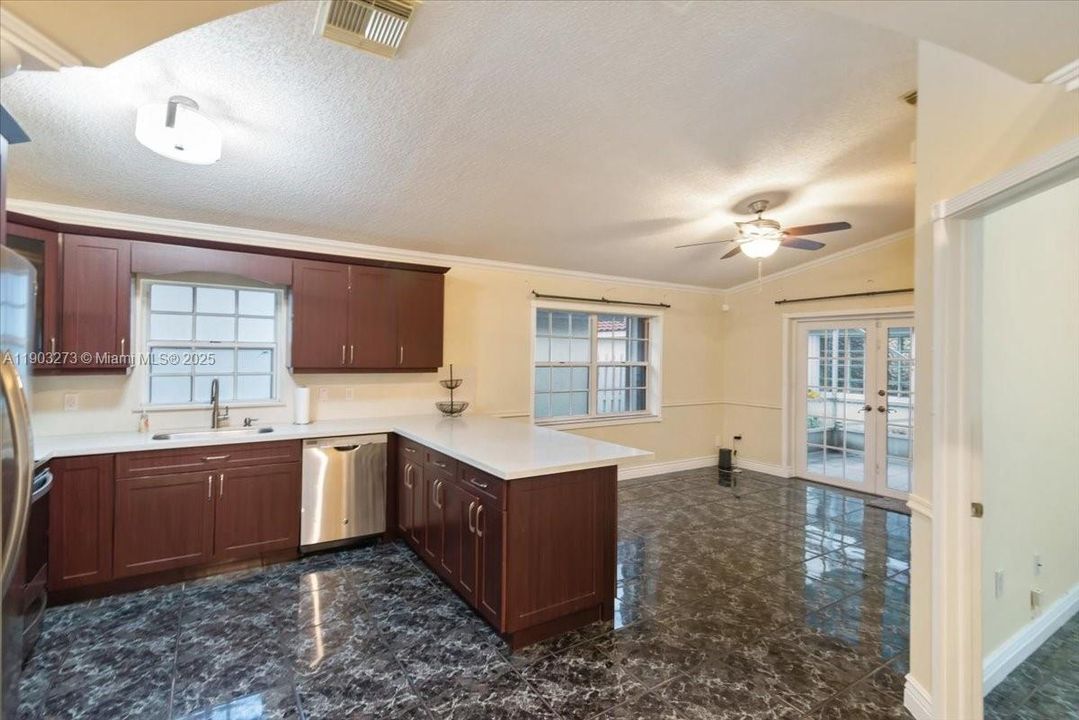 For Sale: $580,000 (4 beds, 2 baths, 1510 Square Feet)