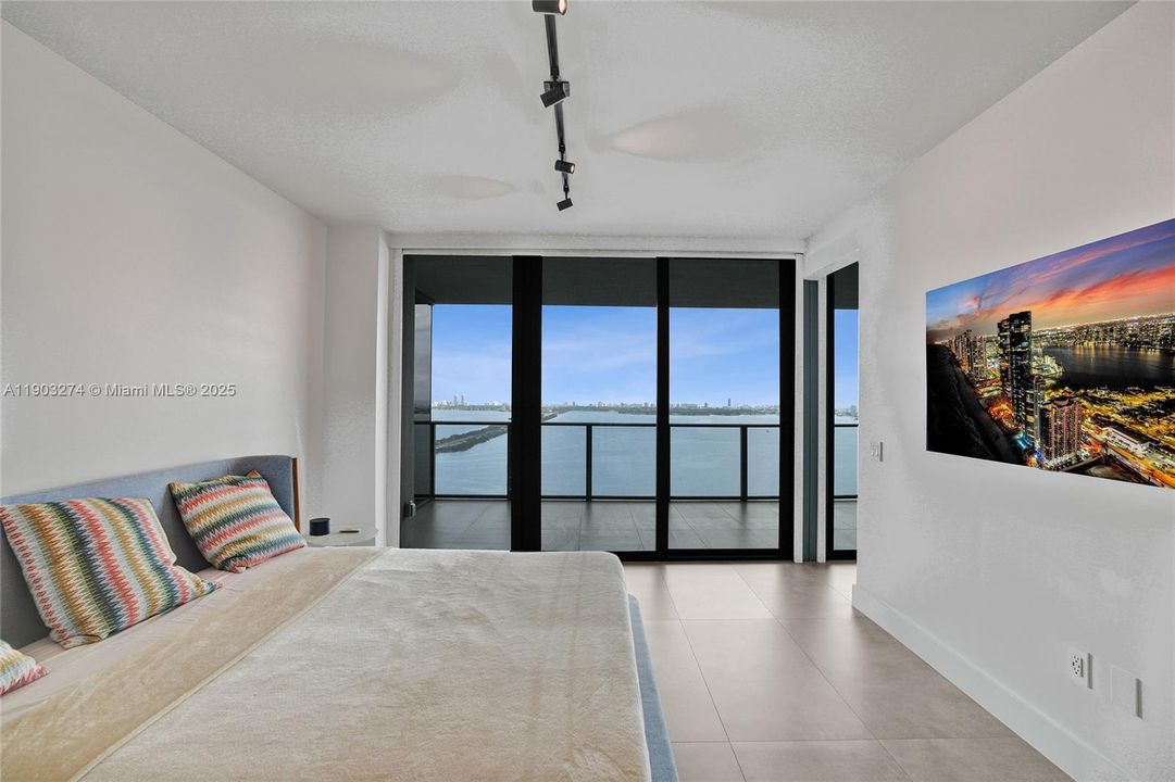 待售: $1,625,000 (3 贝兹, 3 浴室, 1526 平方英尺)