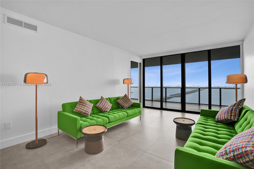 待售: $1,625,000 (3 贝兹, 3 浴室, 1526 平方英尺)