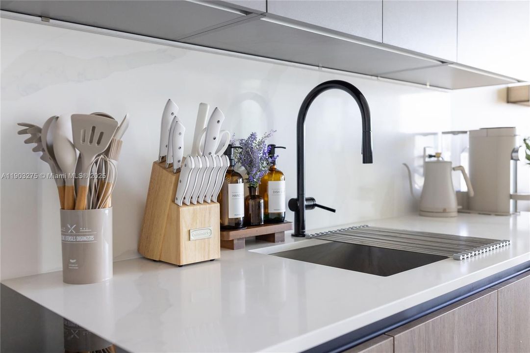 For Rent: $6,500 (1 beds, 1 baths, 0 Square Feet)