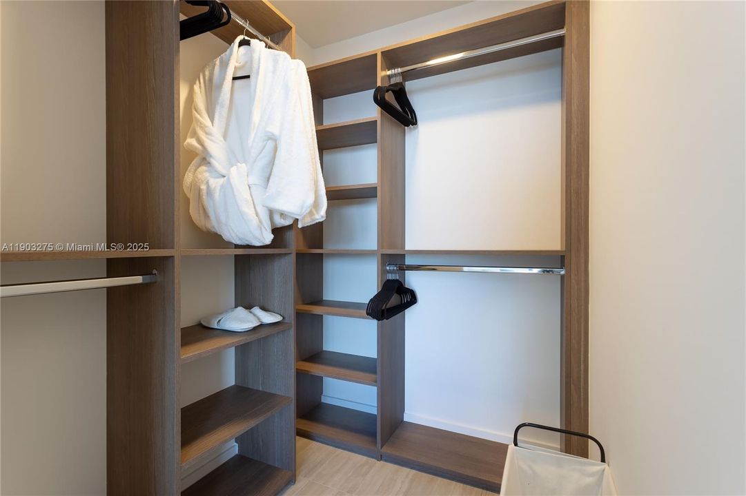 For Rent: $6,500 (1 beds, 1 baths, 0 Square Feet)