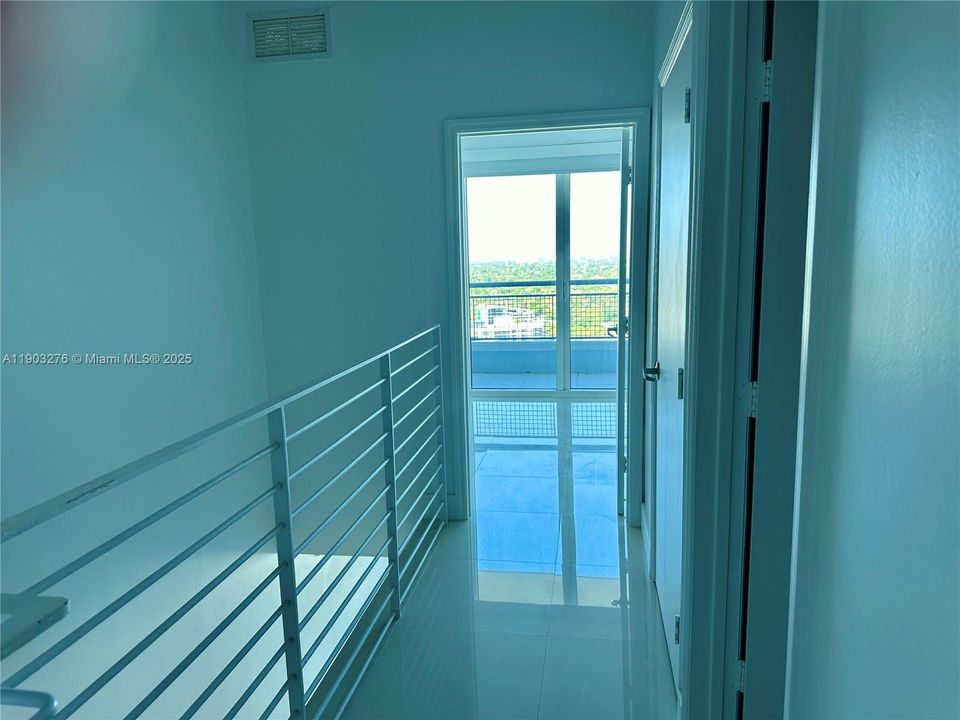 For Rent: $2,850 (1 beds, 1 baths, 638 Square Feet)