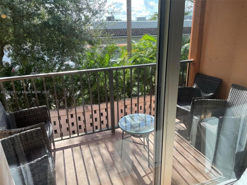 Activo con contrato: $1,900 (1 camas, 1 baños, 672 Pies cuadrados)