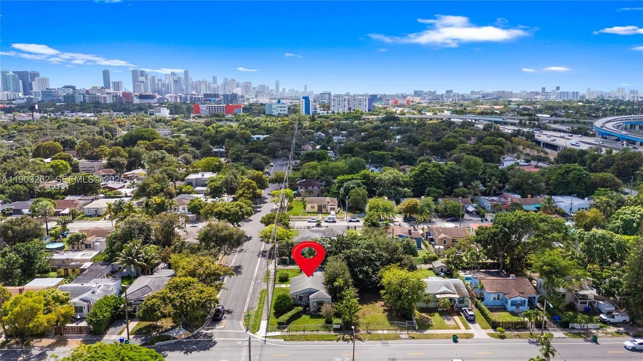 For Sale: $685,000 (2 beds, 1 baths, 1098 Square Feet)