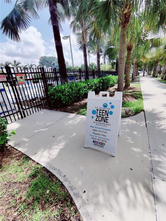 For Rent: $2,240 (2 beds, 1 baths, 656 Square Feet)