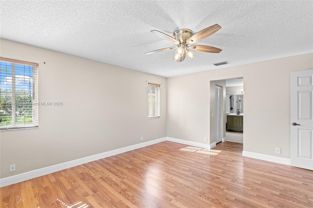 For Rent: $4,900 (4 beds, 2 baths, 2114 Square Feet)