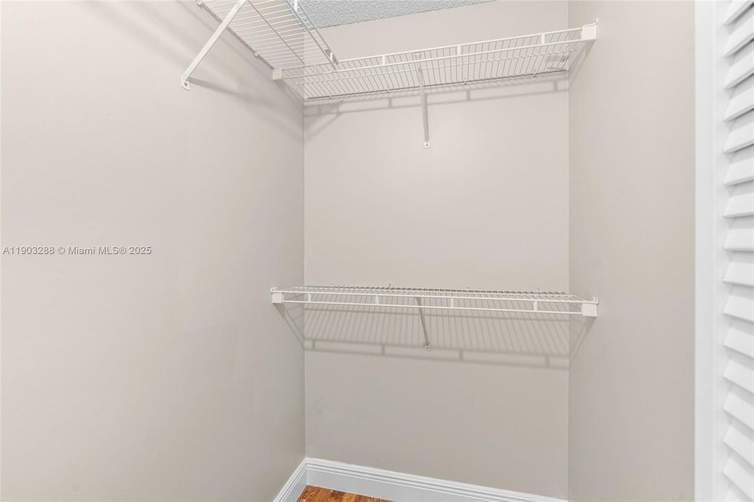 For Rent: $4,900 (4 beds, 2 baths, 2114 Square Feet)