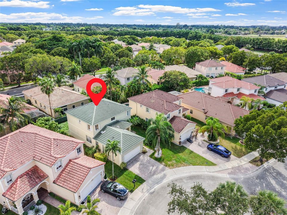 For Rent: $4,900 (4 beds, 2 baths, 2114 Square Feet)