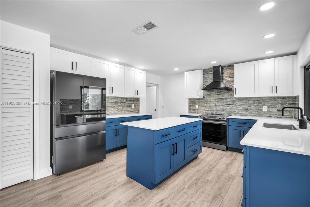 For Rent: $7,000 (4 beds, 2 baths, 2508 Square Feet)