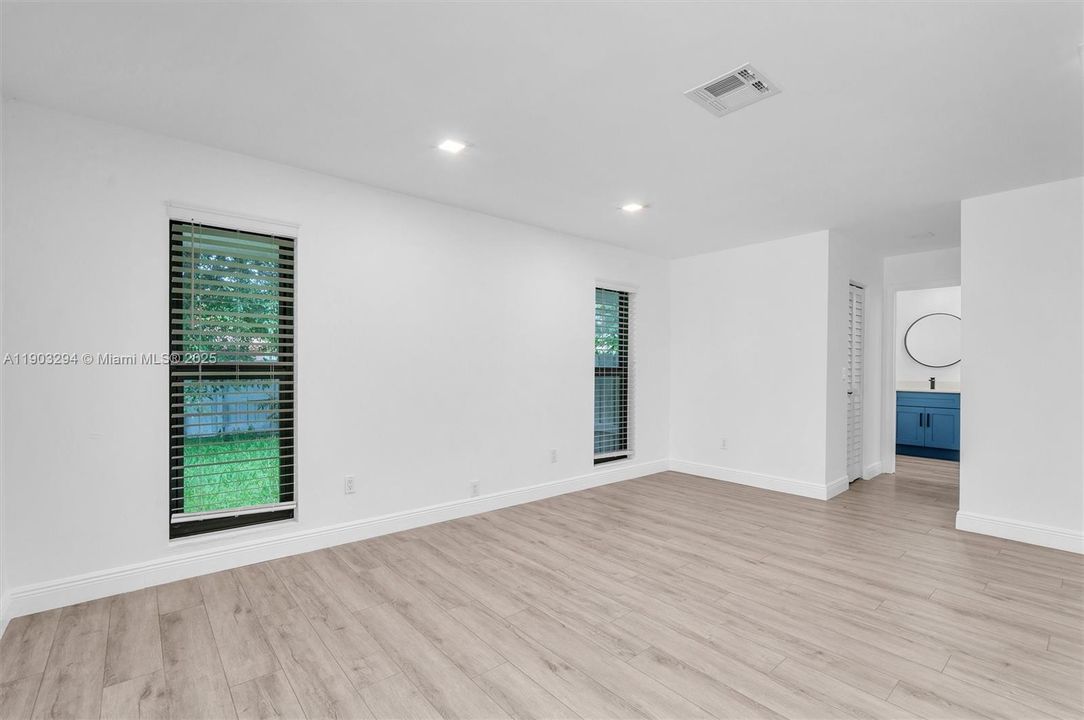 For Rent: $7,000 (4 beds, 2 baths, 2508 Square Feet)