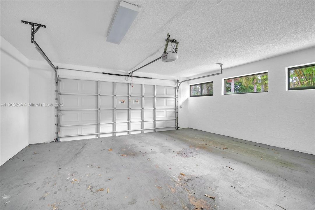 For Rent: $7,000 (4 beds, 2 baths, 2508 Square Feet)