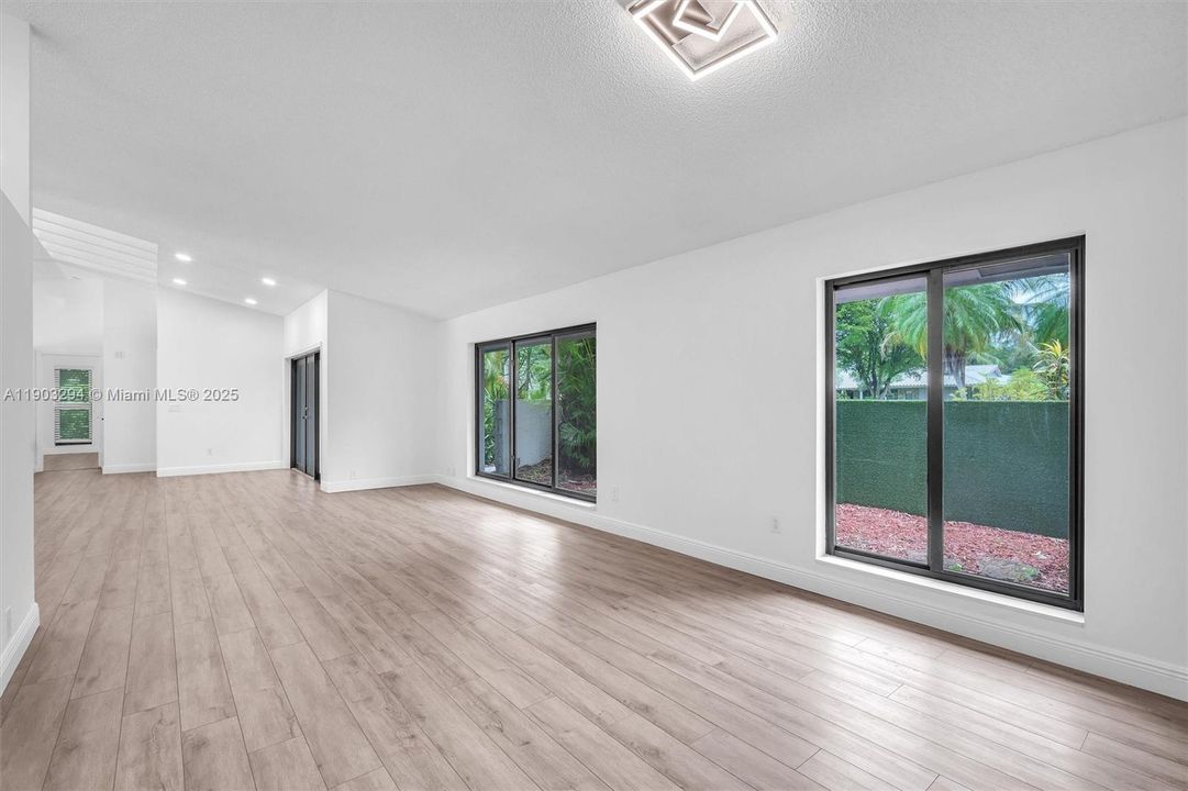 For Rent: $7,000 (4 beds, 2 baths, 2508 Square Feet)