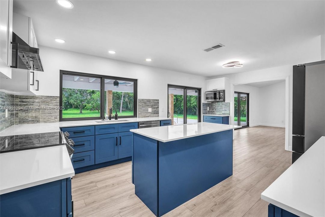 For Rent: $7,000 (4 beds, 2 baths, 2508 Square Feet)