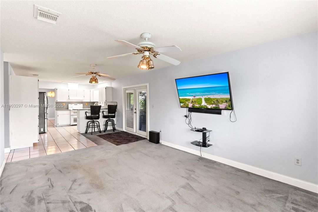 Active With Contract: $589,900 (4 beds, 2 baths, 1880 Square Feet)