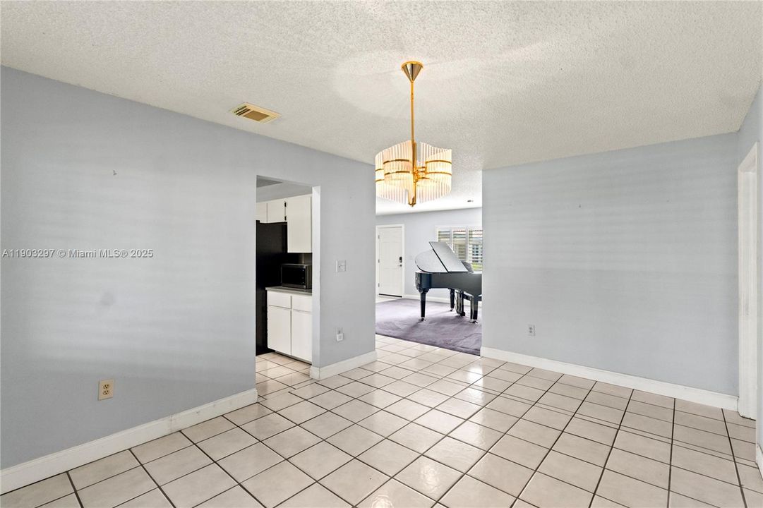 Active With Contract: $589,900 (4 beds, 2 baths, 1880 Square Feet)