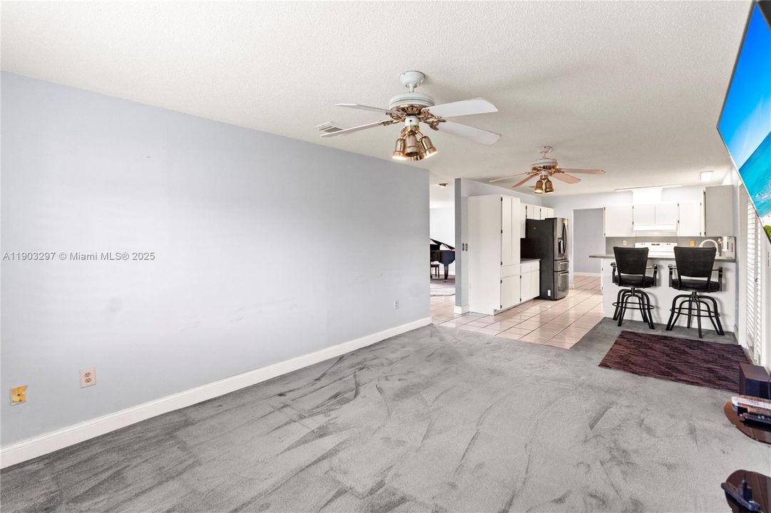 Active With Contract: $589,900 (4 beds, 2 baths, 1880 Square Feet)