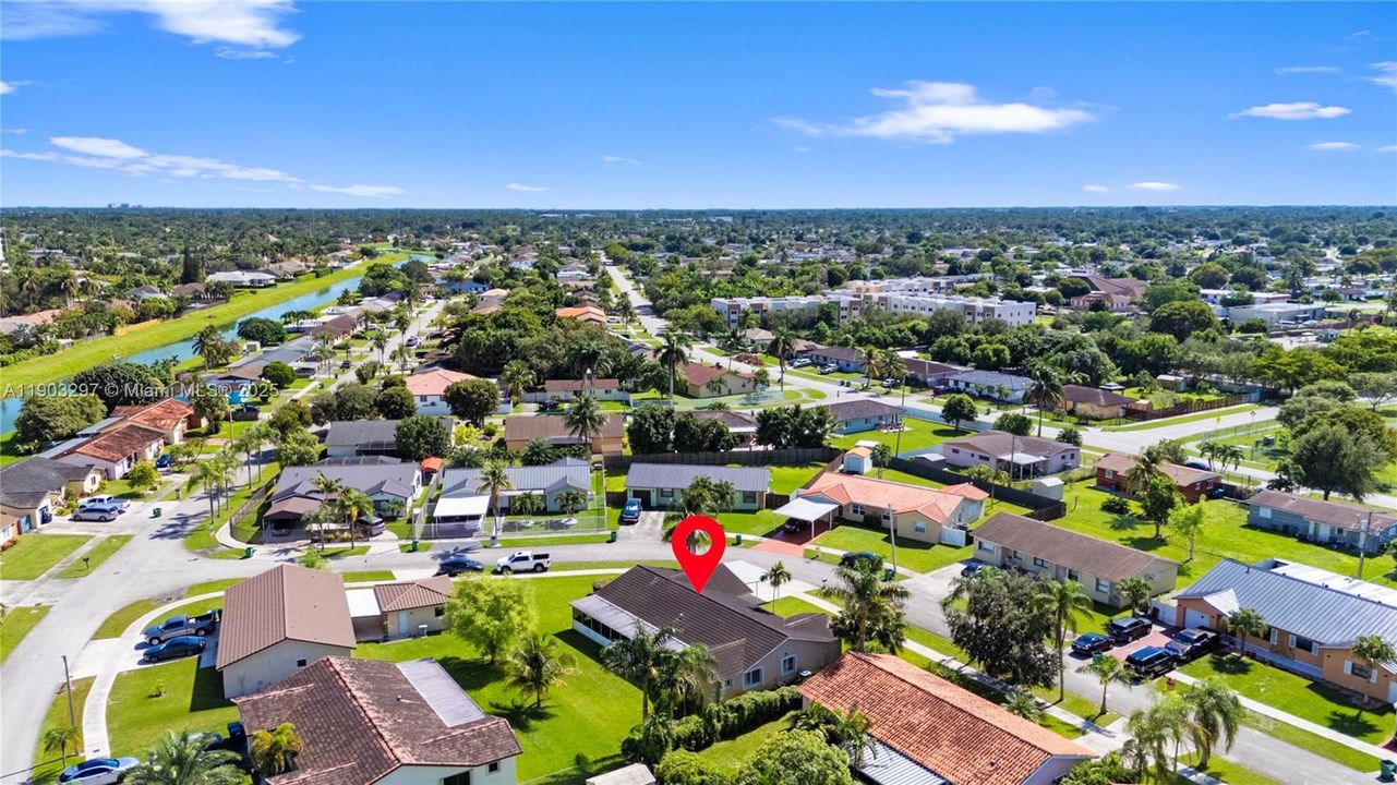 Active With Contract: $589,900 (4 beds, 2 baths, 1880 Square Feet)