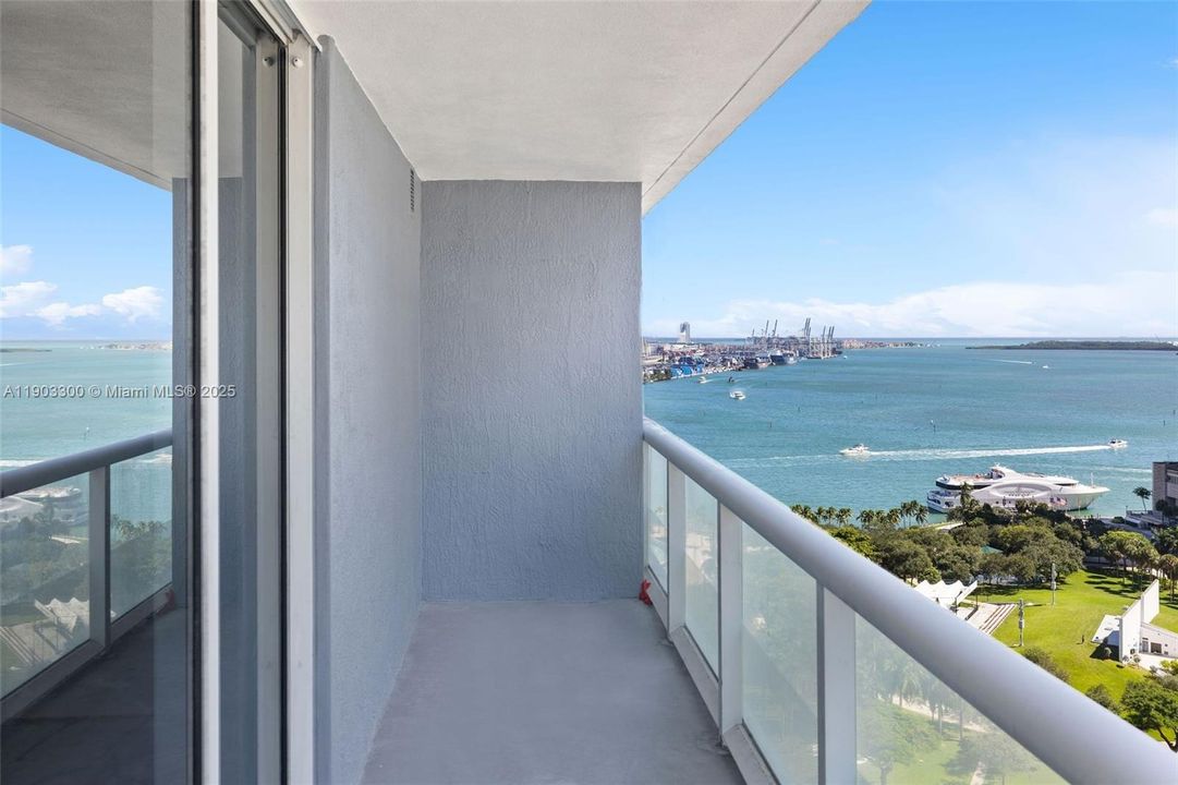 For Rent: $3,500 (2 beds, 2 baths, 1256 Square Feet)