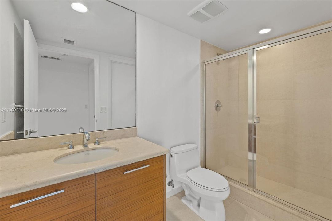 For Rent: $3,500 (2 beds, 2 baths, 1256 Square Feet)