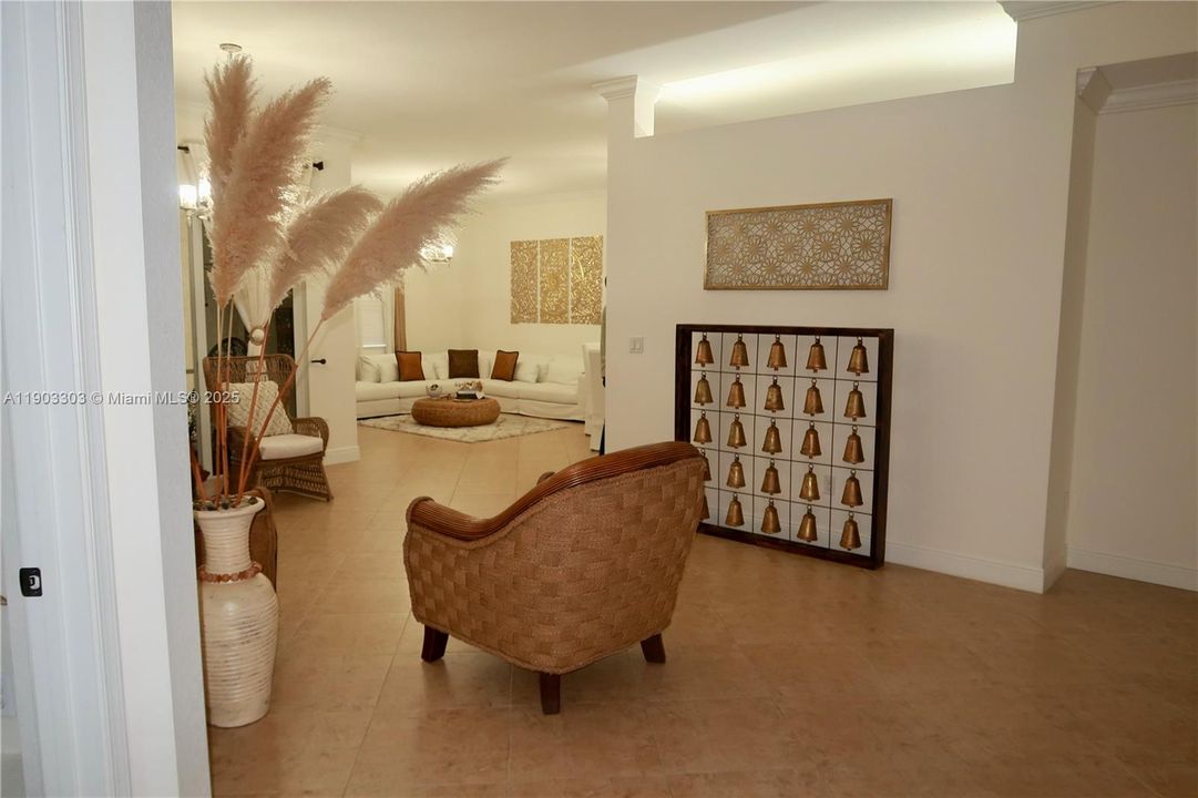 For Rent: $5,500 (2 beds, 2 baths, 1829 Square Feet)