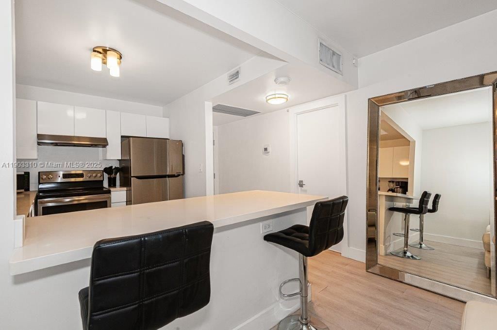 Active With Contract: $7,500 (0 beds, 1 baths, 600 Square Feet)