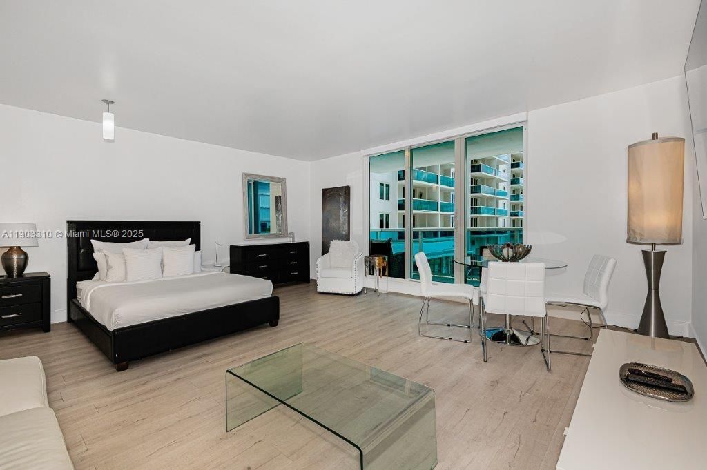 Active With Contract: $7,500 (0 beds, 1 baths, 600 Square Feet)