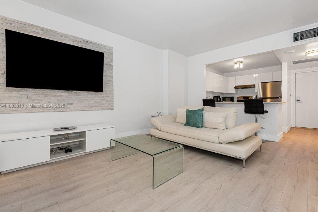 Active With Contract: $7,500 (0 beds, 1 baths, 600 Square Feet)