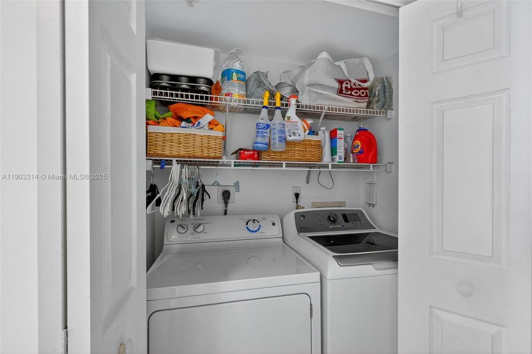 Recently Rented: $5,100 (2 beds, 2 baths, 1200 Square Feet)