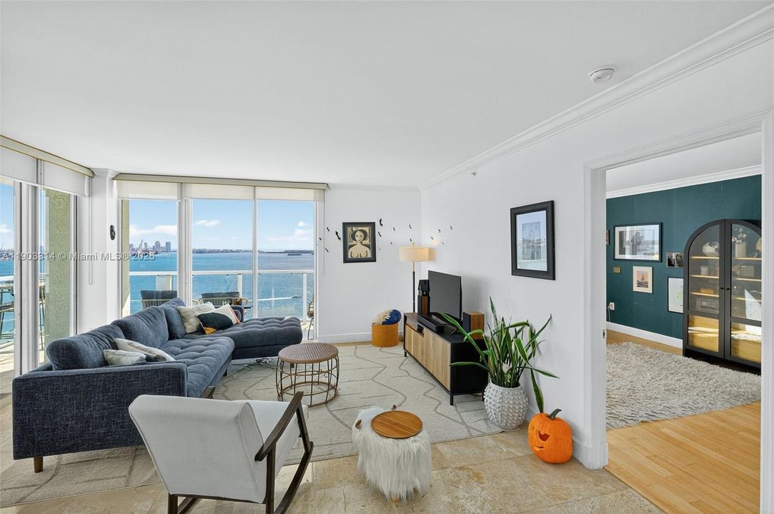 Recently Rented: $5,100 (2 beds, 2 baths, 1200 Square Feet)