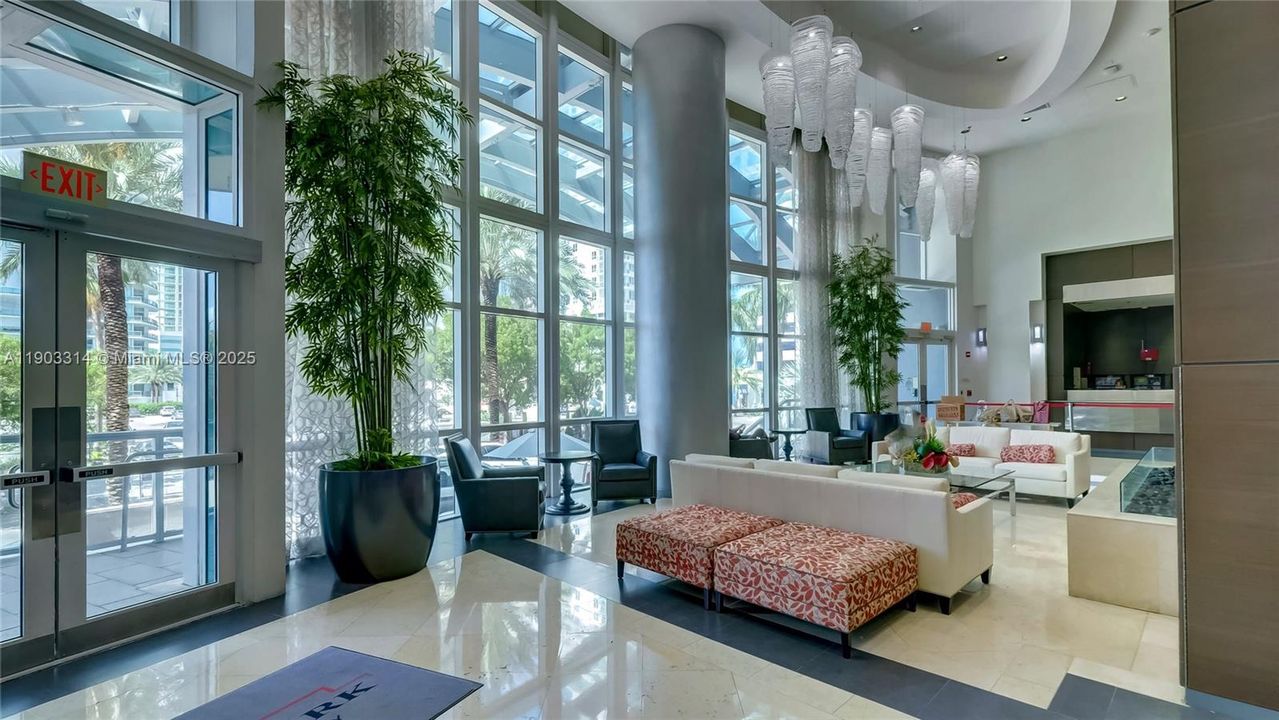 Recently Rented: $5,100 (2 beds, 2 baths, 1200 Square Feet)