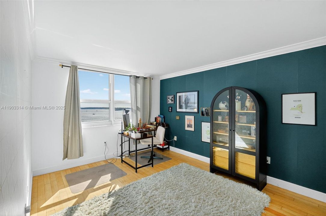 Recently Rented: $5,100 (2 beds, 2 baths, 1200 Square Feet)