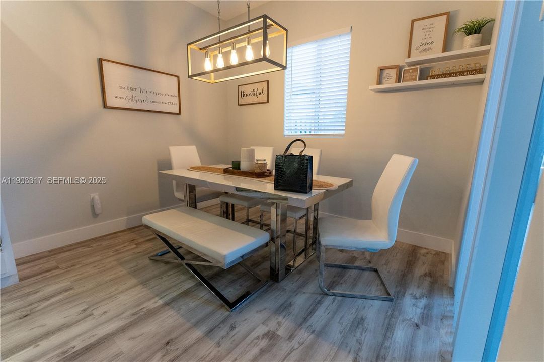 For Sale: $524,900 (3 beds, 2 baths, 1898 Square Feet)