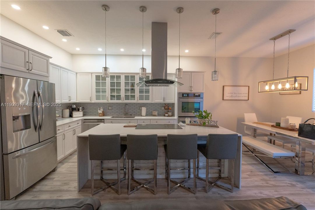 For Sale: $524,900 (3 beds, 2 baths, 1898 Square Feet)